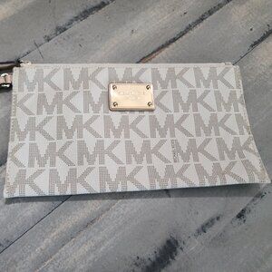 MICHAEL by Michael Kors Monogram Clutch Vanilla/Acorn Wrist Strap Gold Hardware